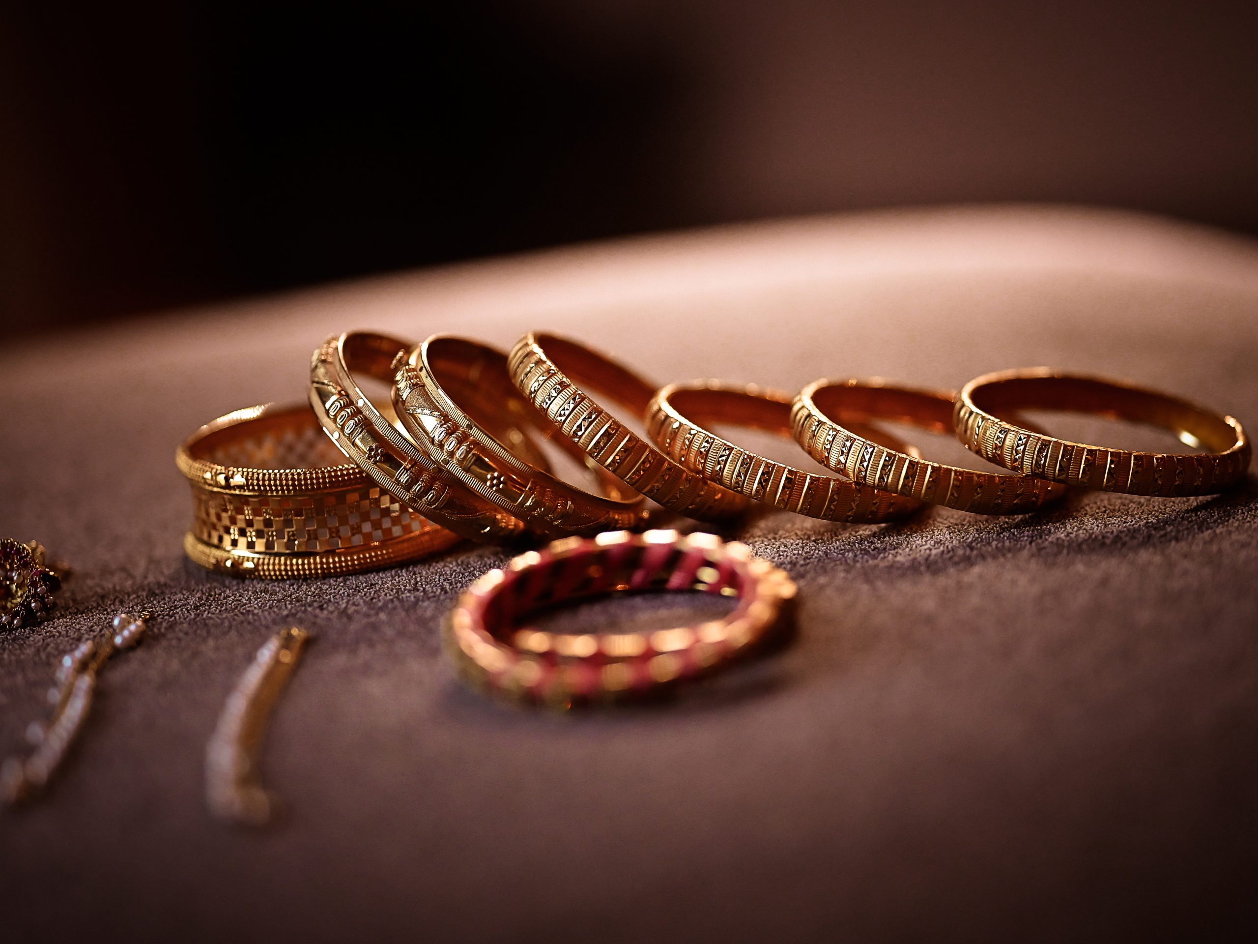 Laser marking on jewelry